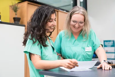 Sonja Afli-Müller und Karla Kaussen-Deutz